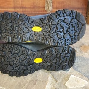 Mens Merrell grey/blue accent hiking shoes size 8